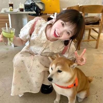 埃舍尔街的红色邮筒