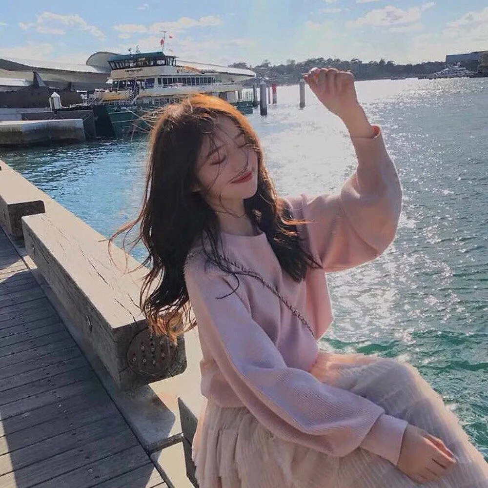 漂浮于太空的教室